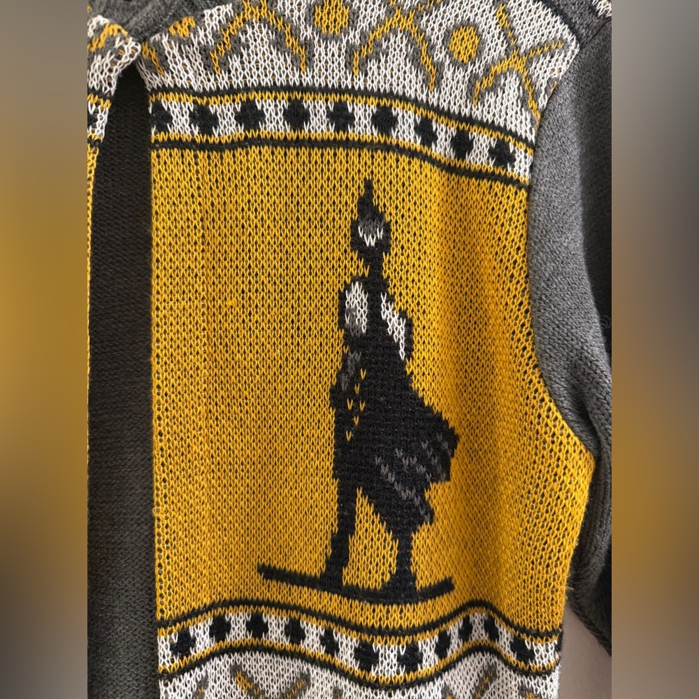 Hamilton Cardigan - Picture 3 of 6